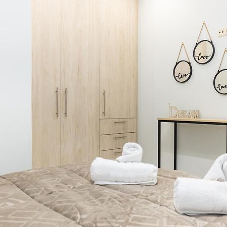 P&K Luxury Apartments 1 Каламата Екстериор снимка