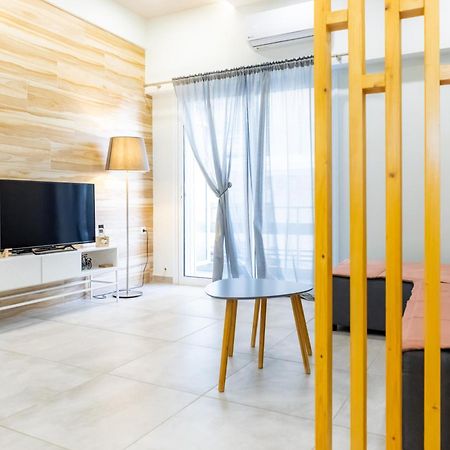 P&K Luxury Apartments 1 Каламата Екстериор снимка