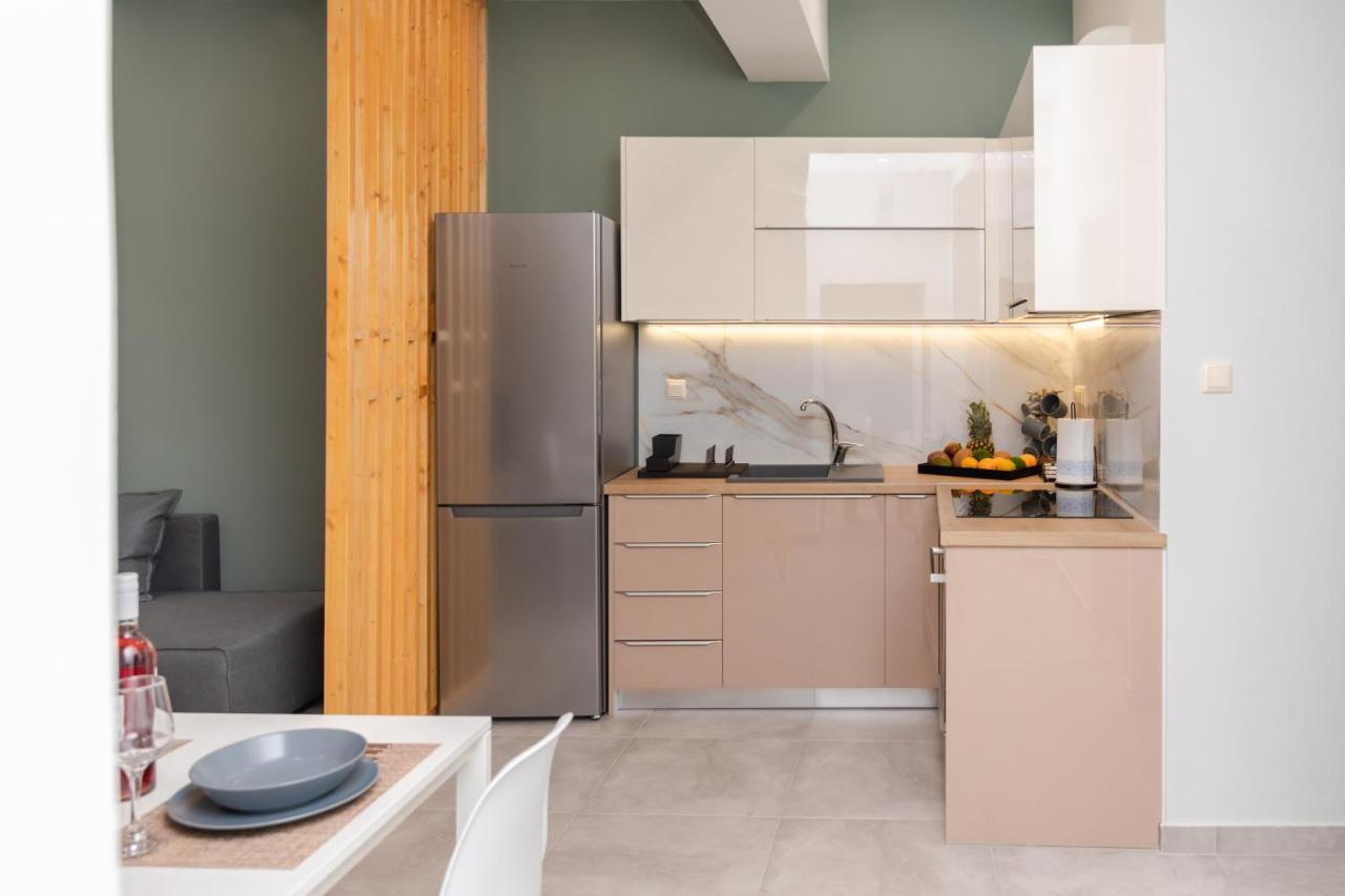 P&K Luxury Apartments 1 Каламата Екстериор снимка